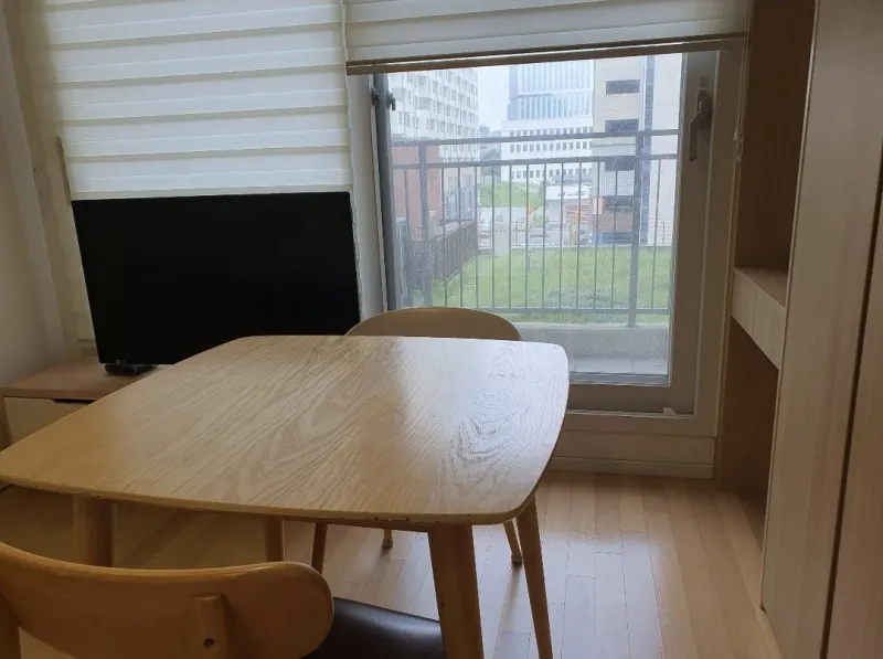 [Suwon][Suwon Yeongtong] Fully furnished room in Gwanggyo 2