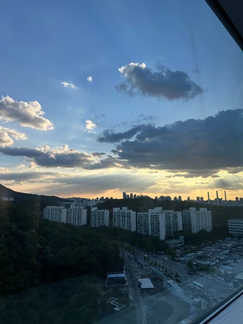 [서울 강남] 수서역 1분 스위트룸 #대모산뷰 #뻥뷰 #고층 #애견동반가능 20