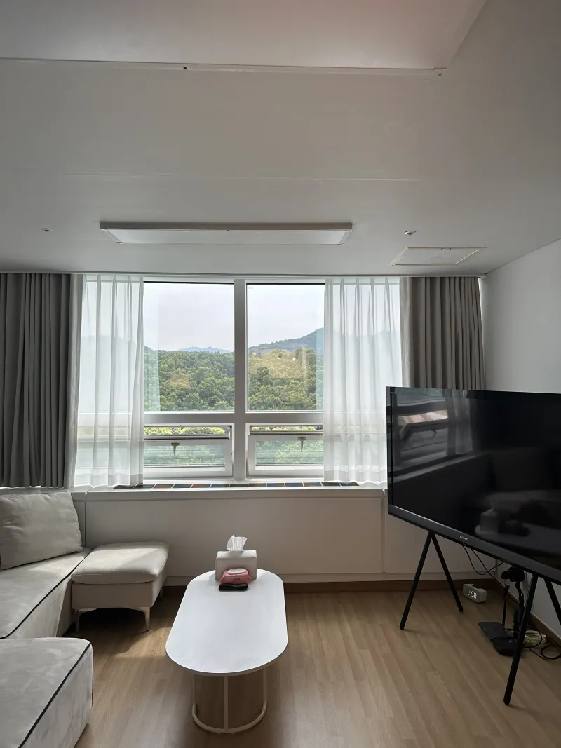 [서울 강남] 수서역 1분 스위트룸 #대모산뷰 #뻥뷰 #고층 #애견동반가능 9