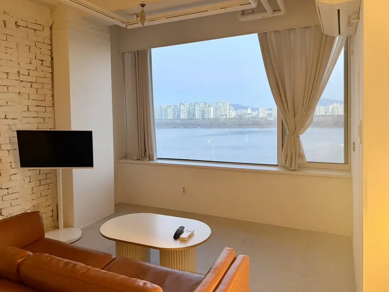 [Gwangjin, Seoul] Three-sided framed Han River view 9