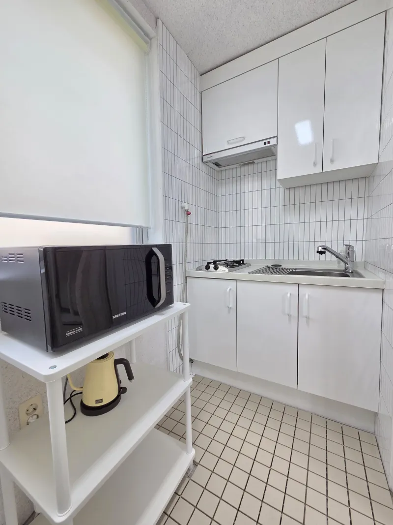 [Jeonju] Jeonbuk National University, 10-minute walk from the terminal, free parking, clean accommodation 302 16