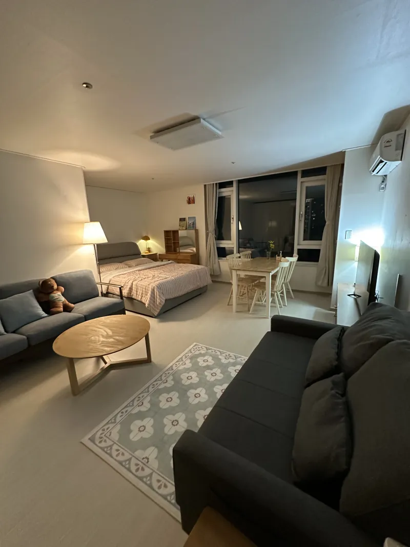 [Seocho, Seoul] Cozy Premium House, 4 people, 1 minute from Sinsa Station, in front of the airport bus stop 6