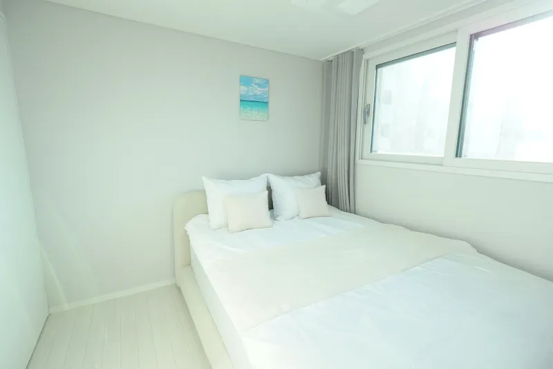 [Jungnang, Seoul] OTT, gaming, and clean accommodations within a 1-minute walk from Sagajeong Station 7