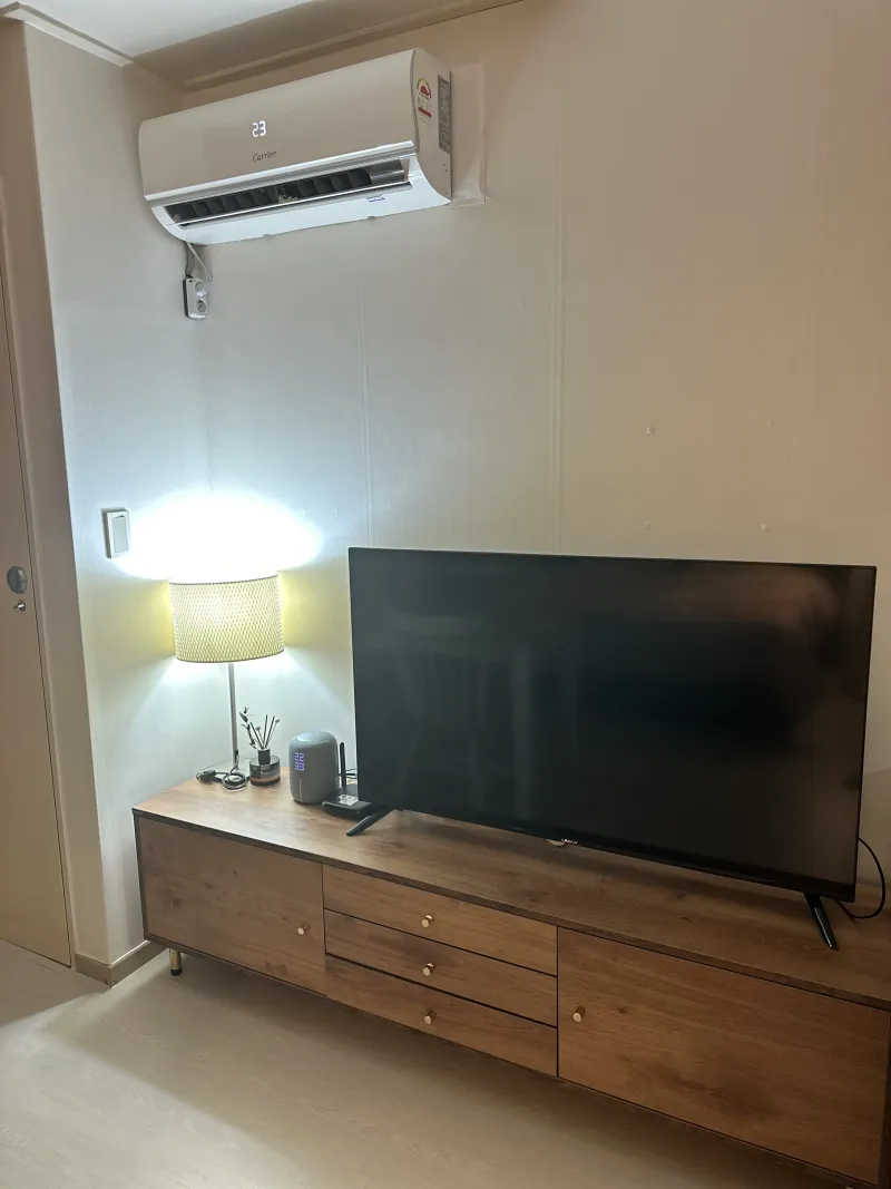 [Seocho, Seoul] Cozy Premium House, 4 people, 1 minute from Sinsa Station, in front of the airport bus stop 13