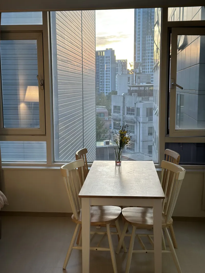 [Seocho, Seoul] Cozy Premium House, 4 people, 1 minute from Sinsa Station, in front of the airport bus stop 8