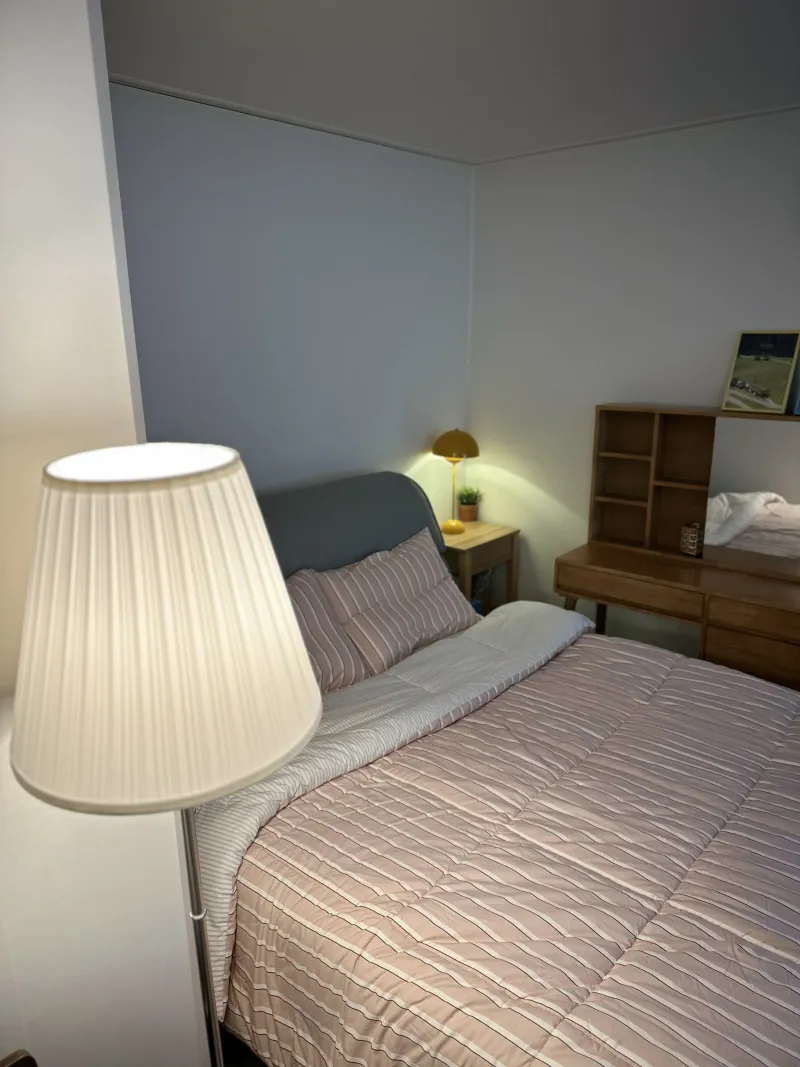 [Seocho, Seoul] Cozy Premium House, 4 people, 1 minute from Sinsa Station, in front of the airport bus stop 9