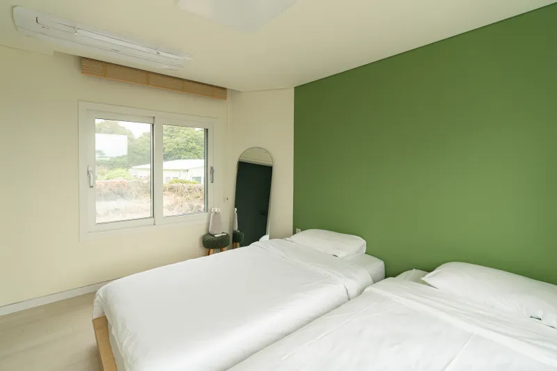 [Seongsan, Seogwipo] A detached house with a green vine wall at the end of the village overlooking Sinpung-ri. 5