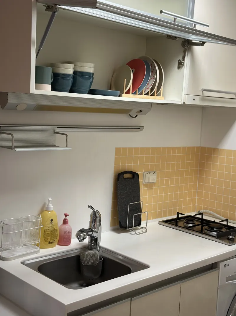 [Seocho, Seoul] Cozy Premium House, 4 people, 1 minute from Sinsa Station, in front of the airport bus stop 15