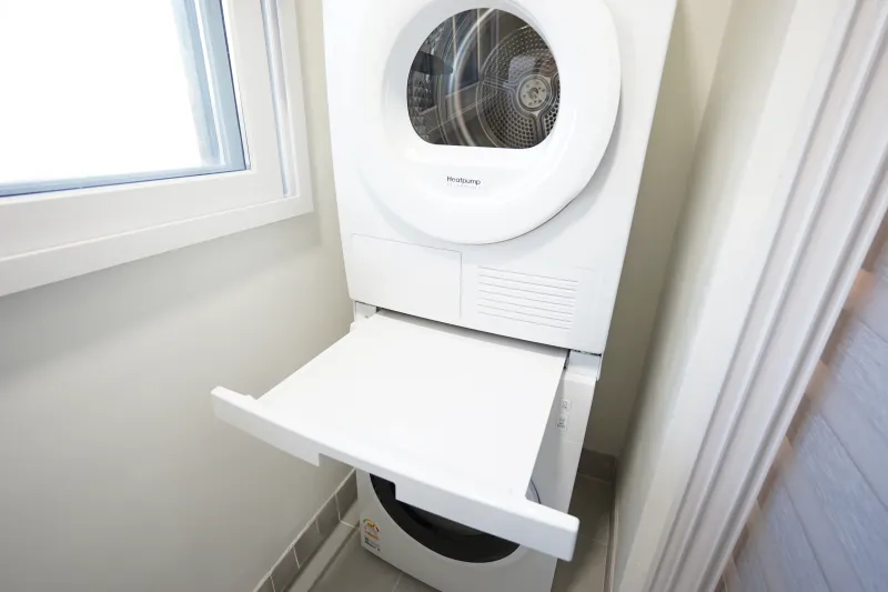 [Jungnang, Seoul] OTT, gaming, and clean accommodations within a 1-minute walk from Sagajeong Station 99