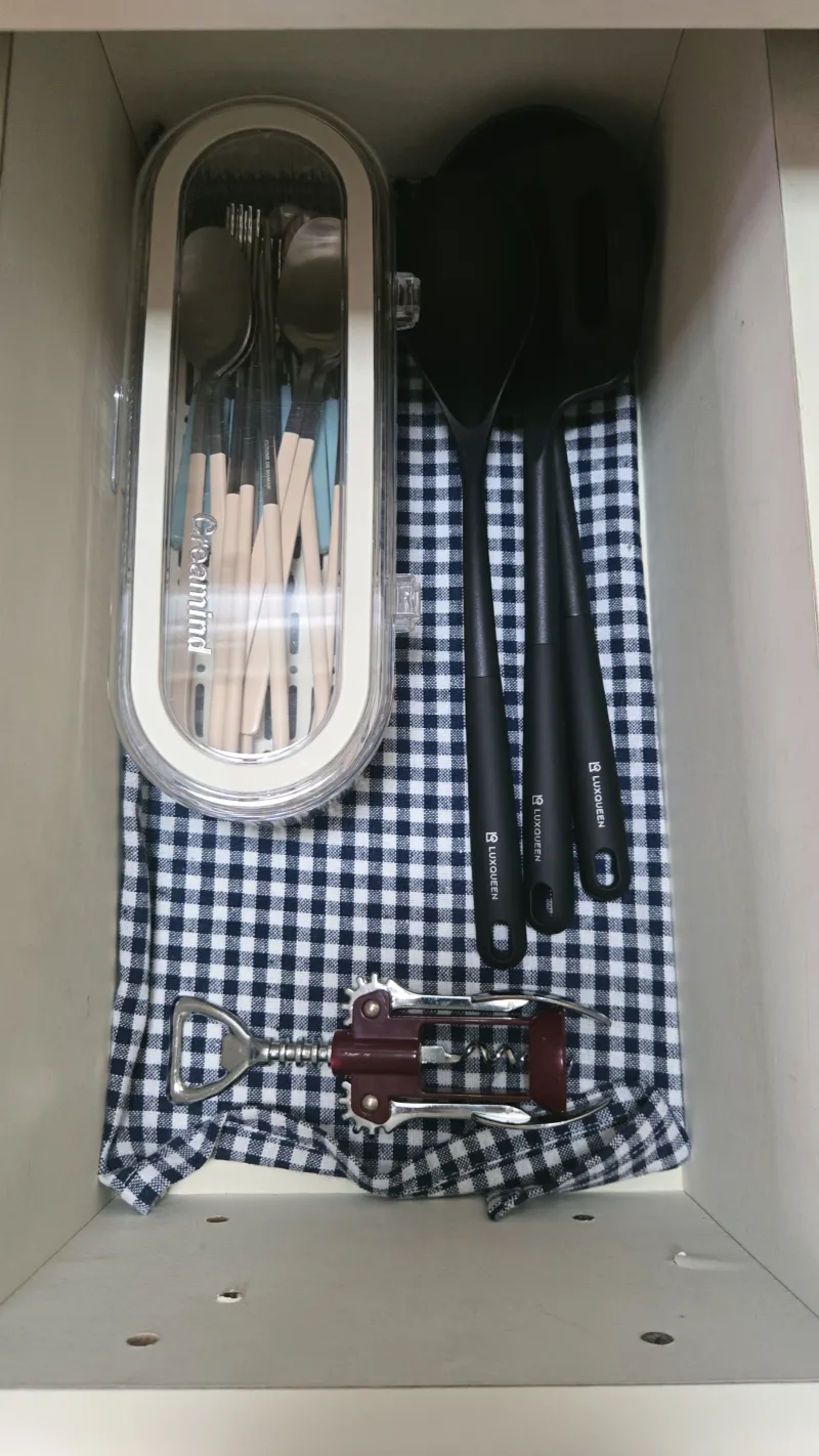 [Seocho, Seoul] Cozy Premium House, 4 people, 1 minute from Sinsa Station, in front of the airport bus stop 25