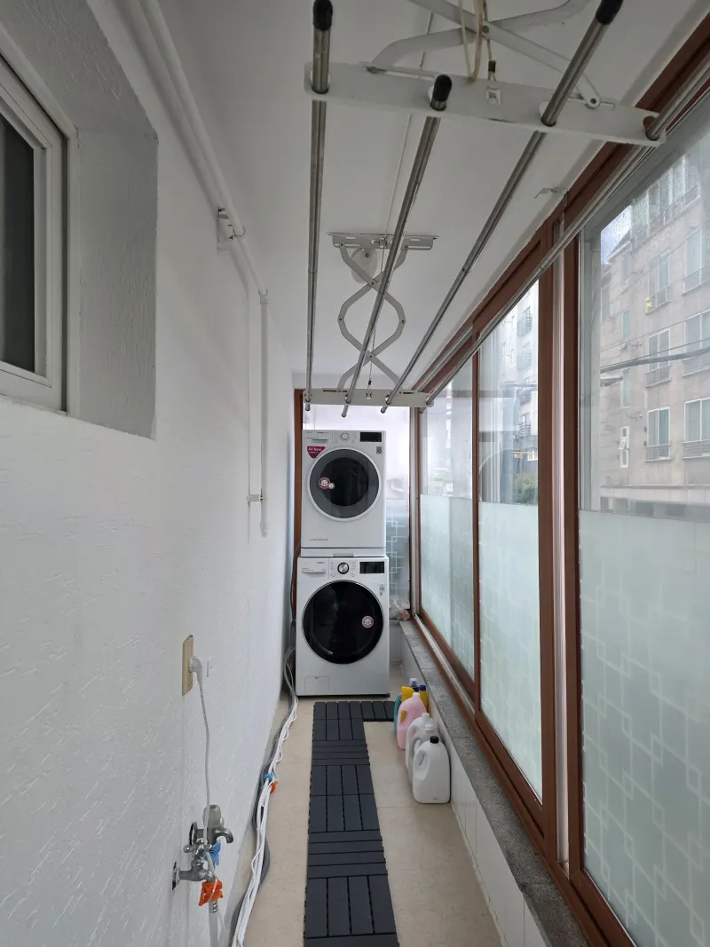 [Yongsan, Seoul] 3-room apartment in a prime location, 2 minutes walk from Hyochang Park Station 13