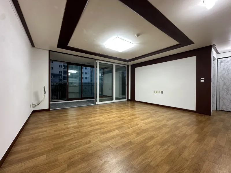 [경기 파주] 넓게빠진 쓰리룸 아파트 7