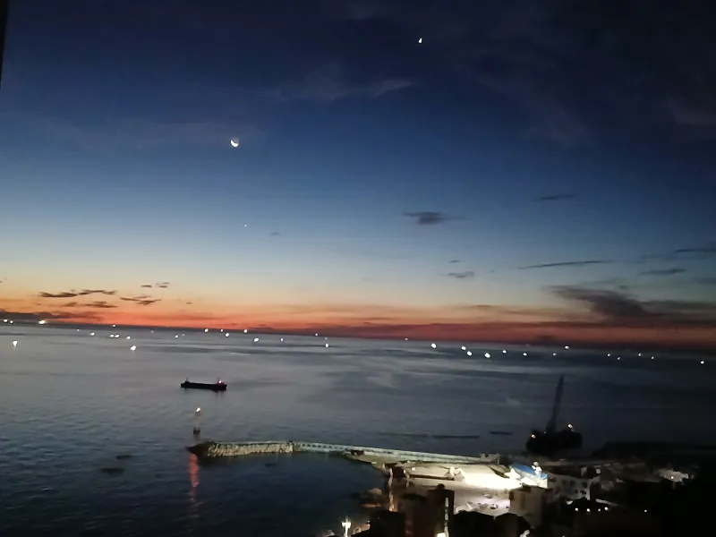 [강원 강릉] 영진해변 침대에서 일출 보는 집 21