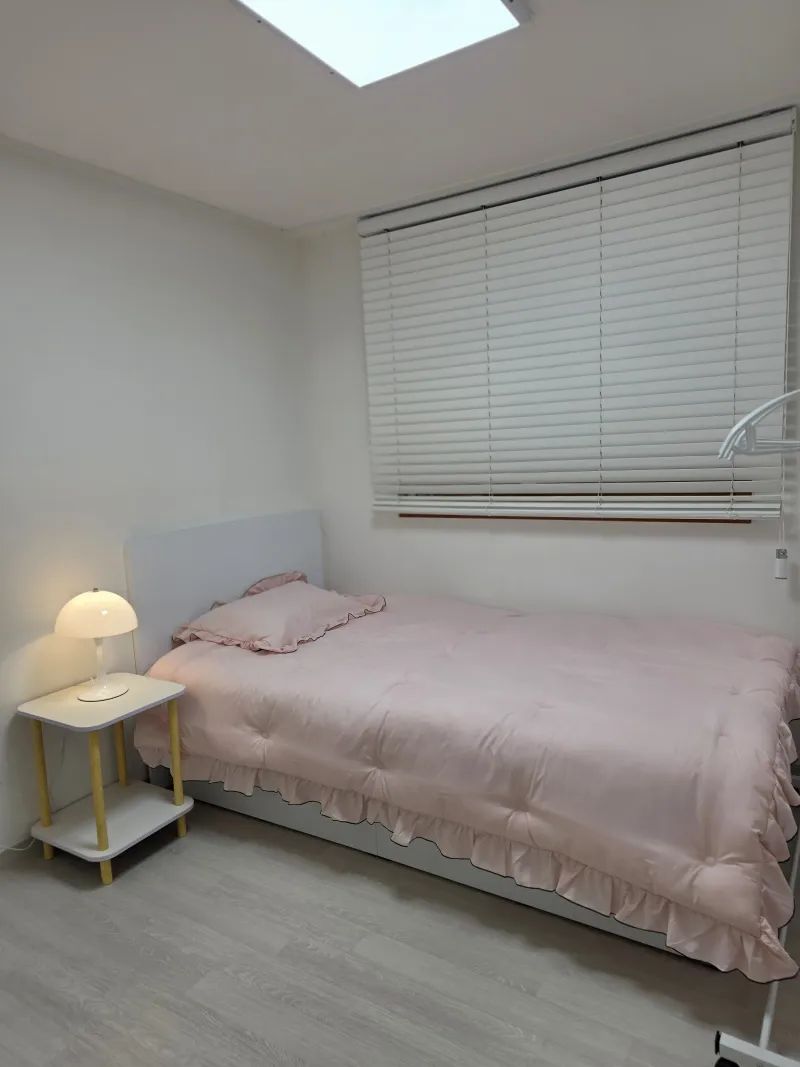 [Yongsan, Seoul] 3-room apartment in a prime location, 2 minutes walk from Hyochang Park Station 8