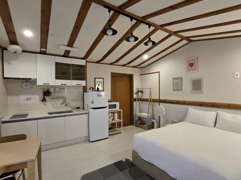 [Sangye-dong, Seogwipo][Hangnamu View]/Legitimate Accommodation/Utility Insurance/Towels and Bedding Provided/ 3