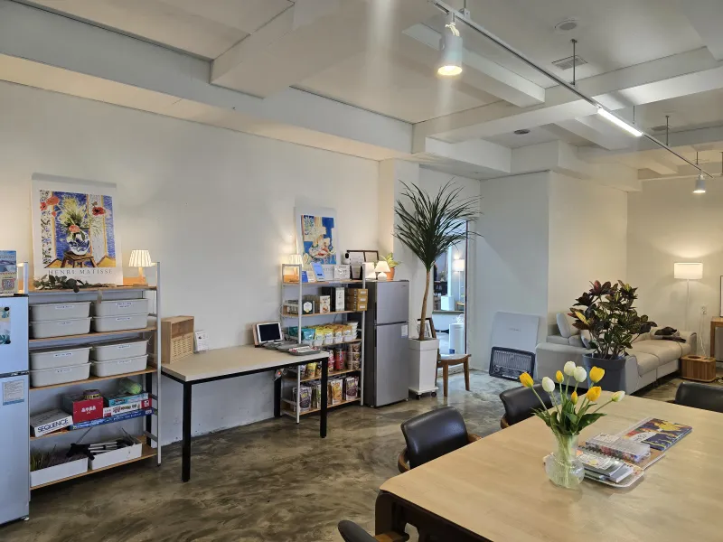 [Sangye-dong, Seogwipo][Hangnamu View] Room 301 / Breakfast Toast / Utility Box / Towels and Bedding Provided / 54