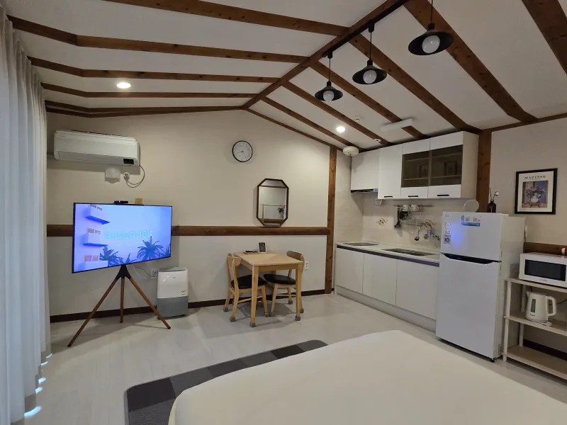 [Sangye-dong, Seogwipo][Hangnamu View]/Legitimate Accommodation/Utility Insurance/Towels and Bedding Provided/ 2