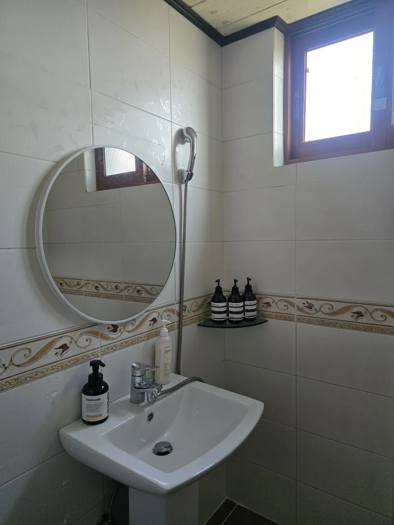 [Sangye-dong, Seogwipo][Pangnamu View] Room 304 / Cleaning fee and utilities included / Towels and bedding provided / 13
