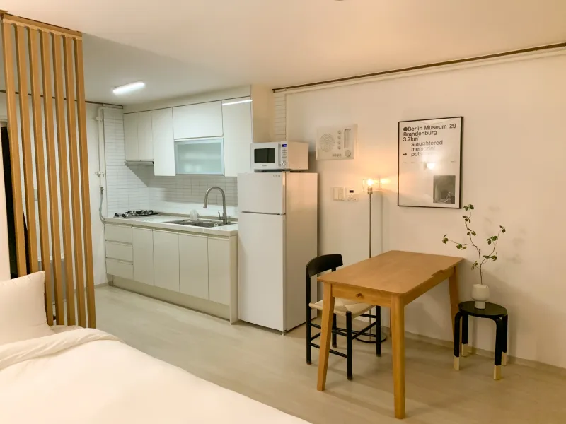 [Seocho, Seoul][Seoul Gangnam/Seocho] 4-minute walk from Sinnonhyeon Station | Remodeled/New Furniture Short-Term Rental 5
