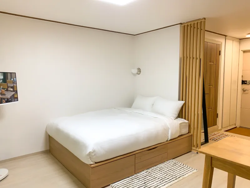 [Seocho, Seoul][Seoul Gangnam/Seocho] 4-minute walk from Sinnonhyeon Station | Remodeled/New Furniture Short-Term Rental 2