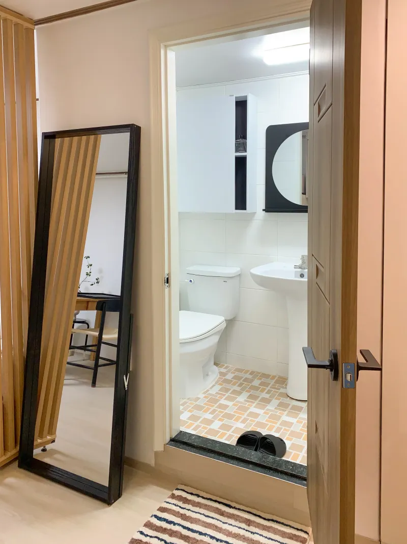 [Seocho, Seoul][Seoul Gangnam/Seocho] 4-minute walk from Sinnonhyeon Station | Remodeled/New Furniture Short-Term Rental 12