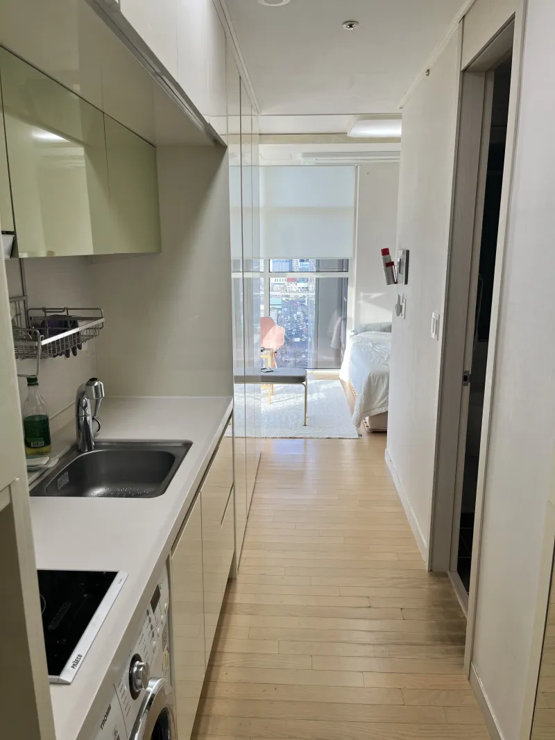 [Yongsan, Seoul] Seoul's Dream High-Rise View One-Room Apartment 8