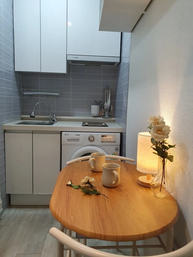 [Mapo, Seoul] 3 minutes from Hongik University Station, the best location + fully furnished detached house on the first floor♡ 12