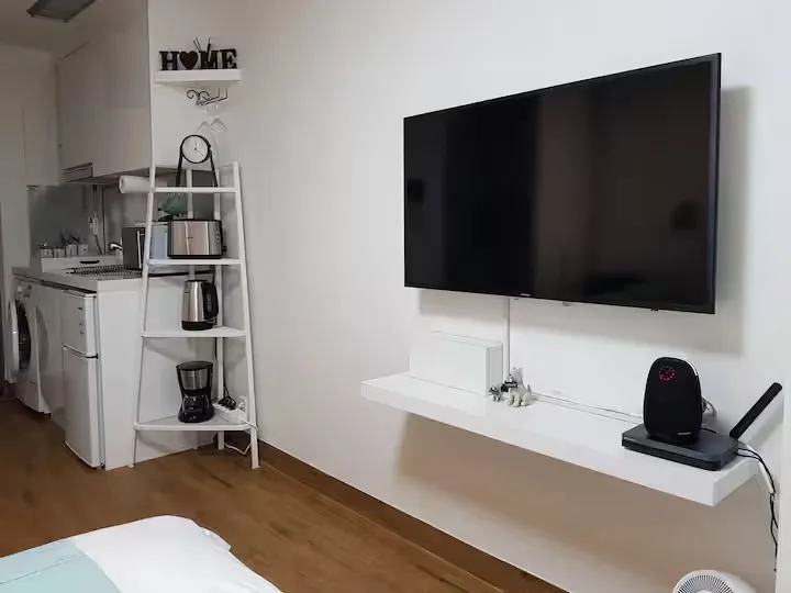 [Seocho, Seoul] High-rise officetel with a view of the Han River and the nearby station 5