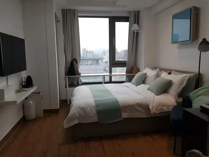 [Seocho, Seoul] High-rise officetel with a view of the Han River and the nearby station 3