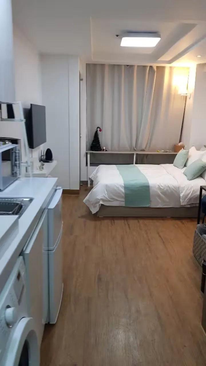 [Seocho, Seoul] High-rise officetel with a view of the Han River and the nearby station 6