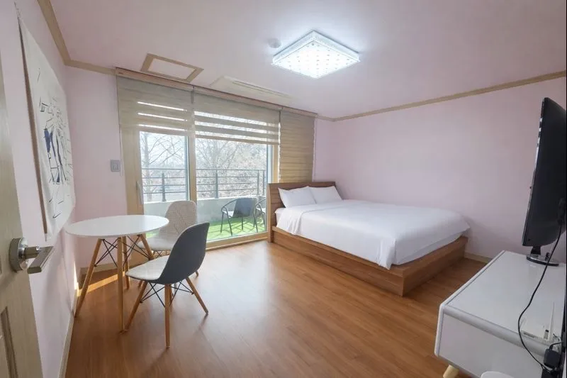 [Gujwa, Jeju] Quiet two-story two-room detached house near the sea, room 102 2