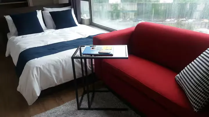 [Seocho, Seoul] High-rise officetel with a view near Sinsa Station 6