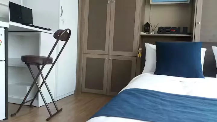 [Seocho, Seoul] High-rise officetel with a view near Sinsa Station 5