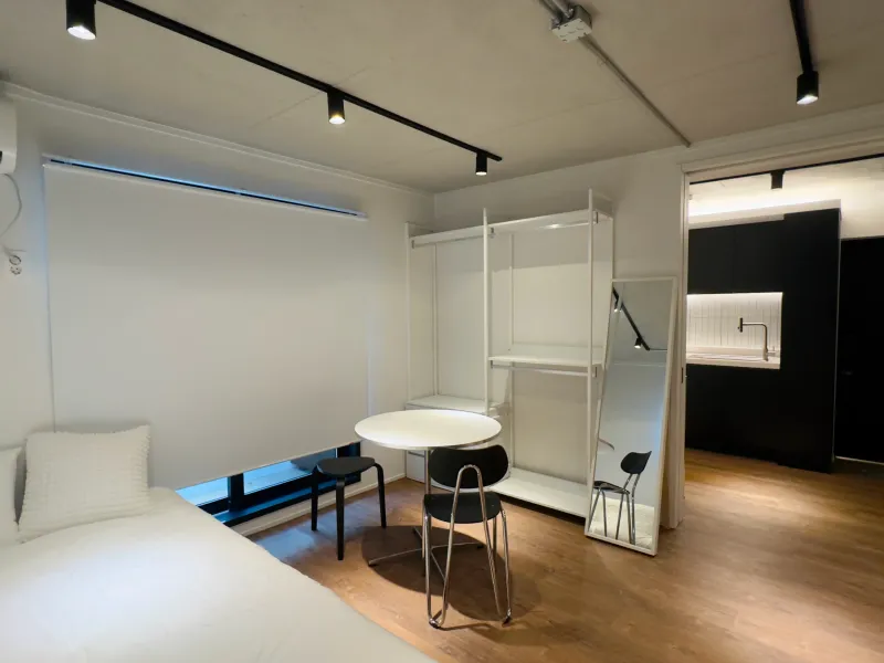 [Gangnam, Seoul] Fully furnished detached studio apartment, 2 minutes walk from Eonju Station #Triple Station Area 2