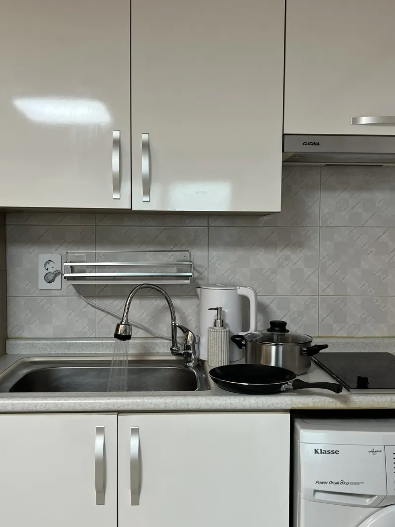 [Mapo, Seoul] Quiet and clean accommodation in front of the Gyeongui Line Forest Path at Sogang University. 16