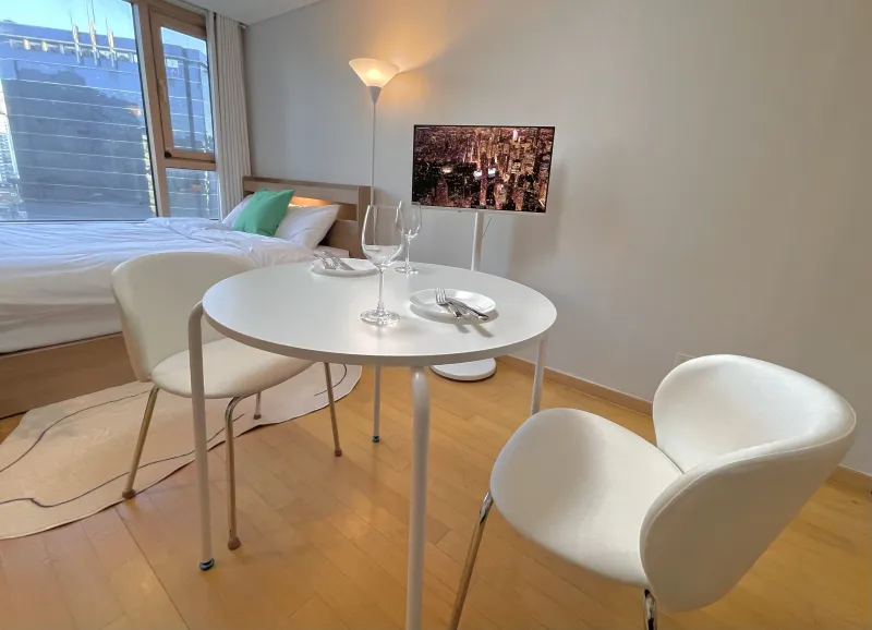 [Mapo, Seoul] 11th floor luxury, fully furnished, emotional one-room officetel connected to Mapo Station 9