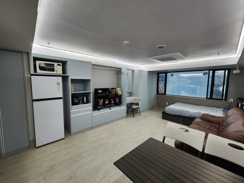 [Seogwi-dong, Seogwipo] A studio apartment in the heart of Seogwipo City, next to Olle Market. 11