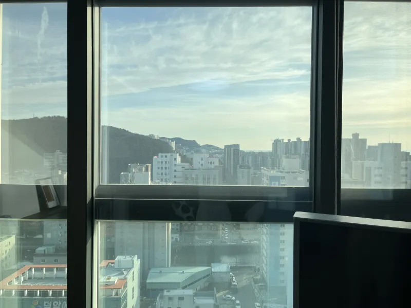 [Saha, Busan] Netflix Disney, 5 minutes from Hadan Station 10
