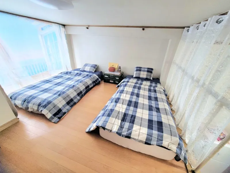 [Goyang] In front of Ilsan Lake Park / 3 / 17 pyeong duplex type. 4 people 11