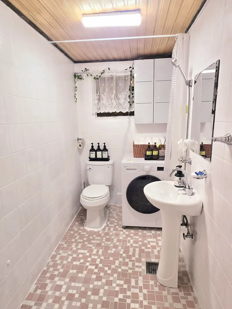 [Dongjak, Seoul] Noryangjin / Traditional Korean Charm & Comfortable 2nd Floor Detached House 9
