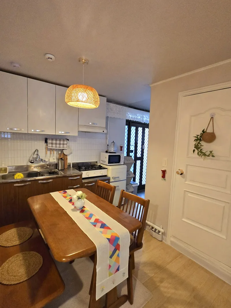 [Dongjak, Seoul] Noryangjin / Traditional Korean Charm & Comfortable 2nd Floor Detached House 12