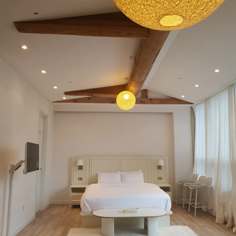 [Mapo, Seoul] 5-minute walk from Gongdeok Station, Gyeongui Line, Airport Railroad, and Mapo Station 8