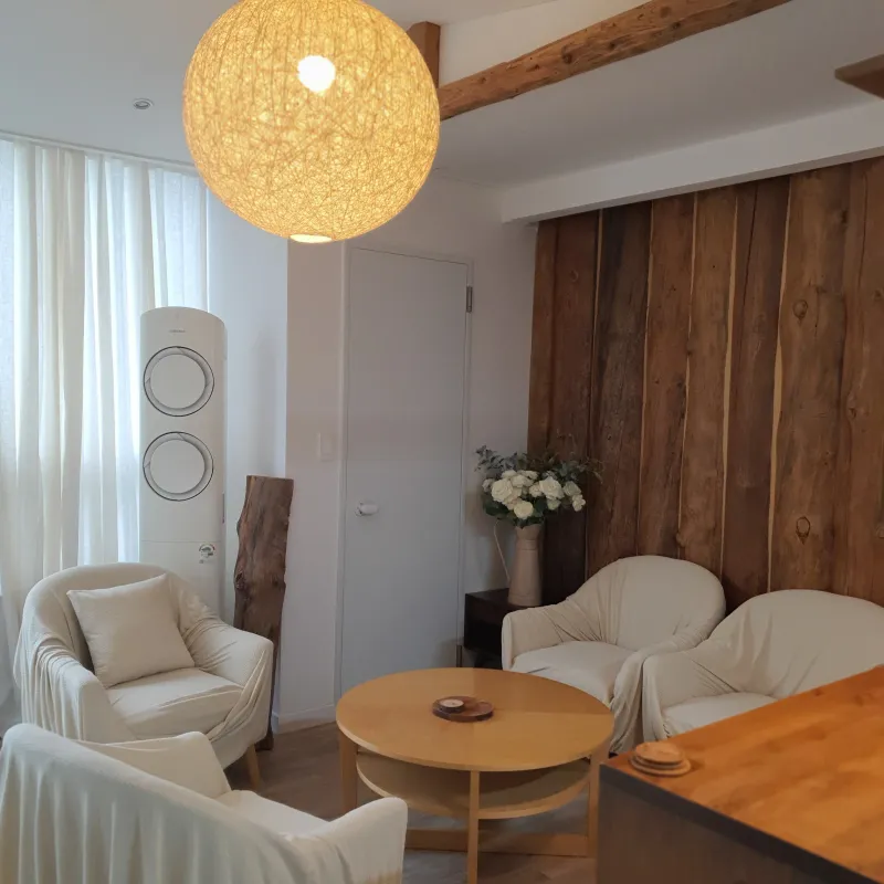 [Mapo, Seoul] 5-minute walk from Gongdeok Station, Gyeongui Line, Airport Railroad, and Mapo Station 7