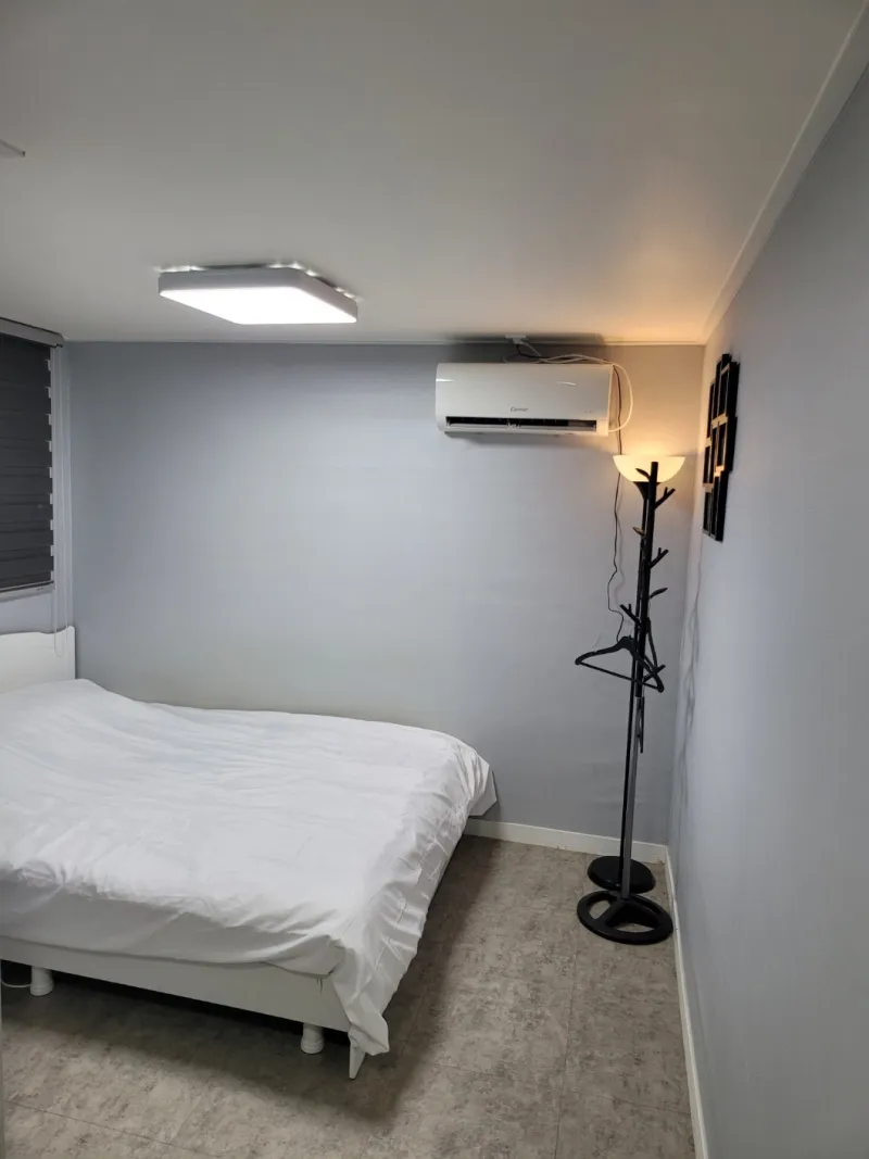 [Seodaemun, Seoul] 5-minute walk from Hongdae Yeonnam Hongik University Station, Gyeongui Line Forest Trail 5
