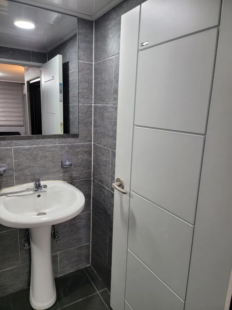 [Seodaemun, Seoul] 5-minute walk from Hongdae Yeonnam Hongik University Station, Gyeongui Line Forest Trail 7