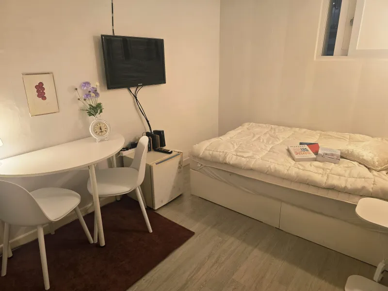 [Bucheon] 3-minute walk from Bucheon Station / Spacious and comfortable room (accommodates 2 people) / Free laundry / Self check-in 2