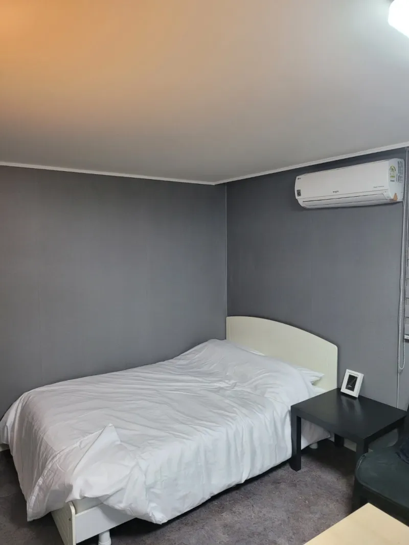 [Seodaemun, Seoul] 5-minute walk from Hongdae Yeonnam Hongik University Station, Gyeongui Line Forest Trail 2