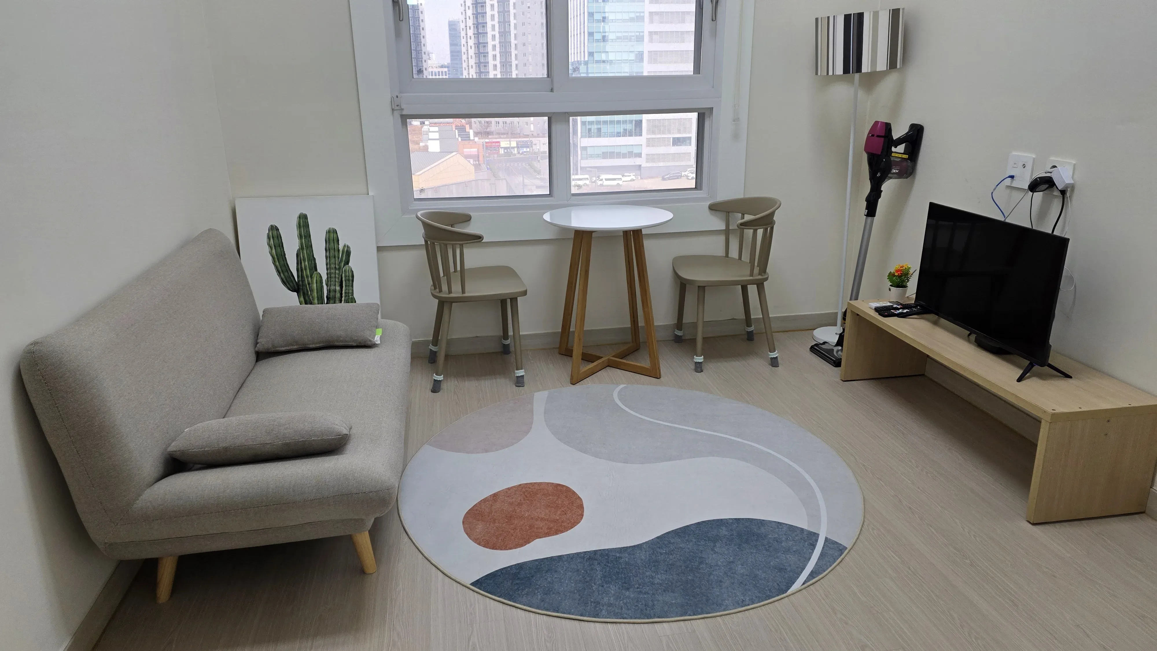 Yeoul-dong One-Bedroom Efficiency Apartment