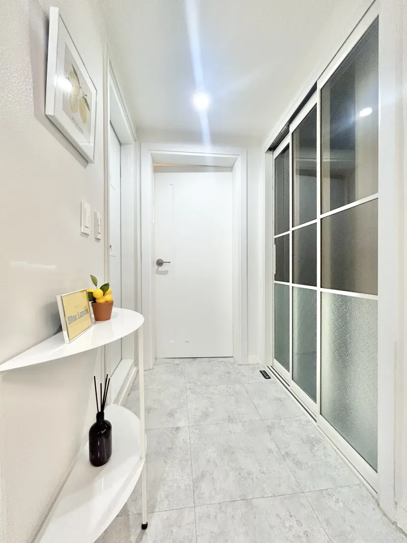 [Gwanak, Seoul] Sillim/Near Gangnam, Hongdae, and Myeongdong. Sillim Station on Line 2. 32