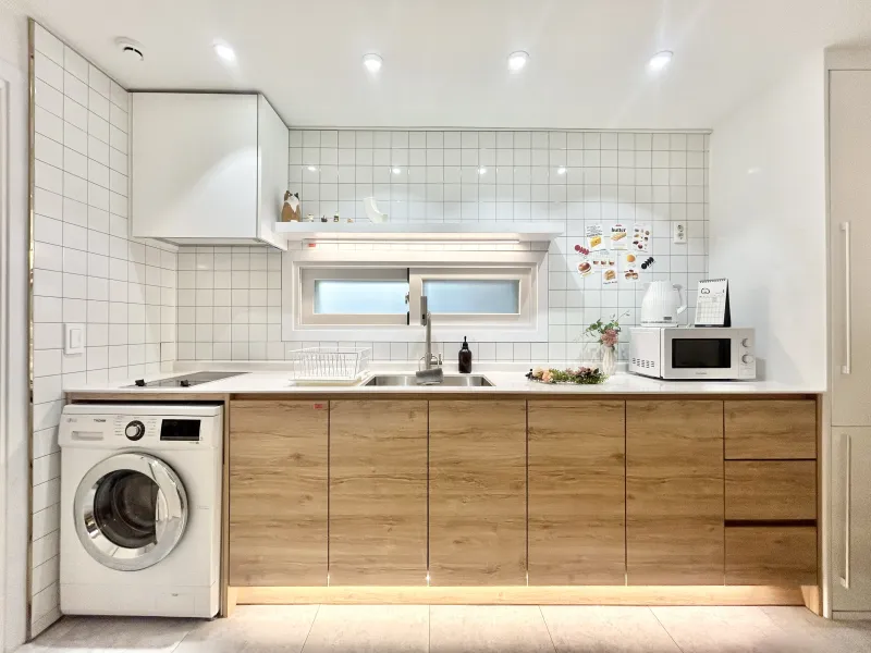 [Gwanak, Seoul] Sillim/Near Gangnam, Hongdae, and Myeongdong. Sillim Station on Line 2. 37